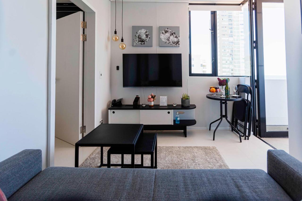 Flamingo Sea Point Sea View Luxury Best Position 1 Bedroom Apartment Queen Size Bed & Inverter For Tv Cape Town Ngoại thất bức ảnh
