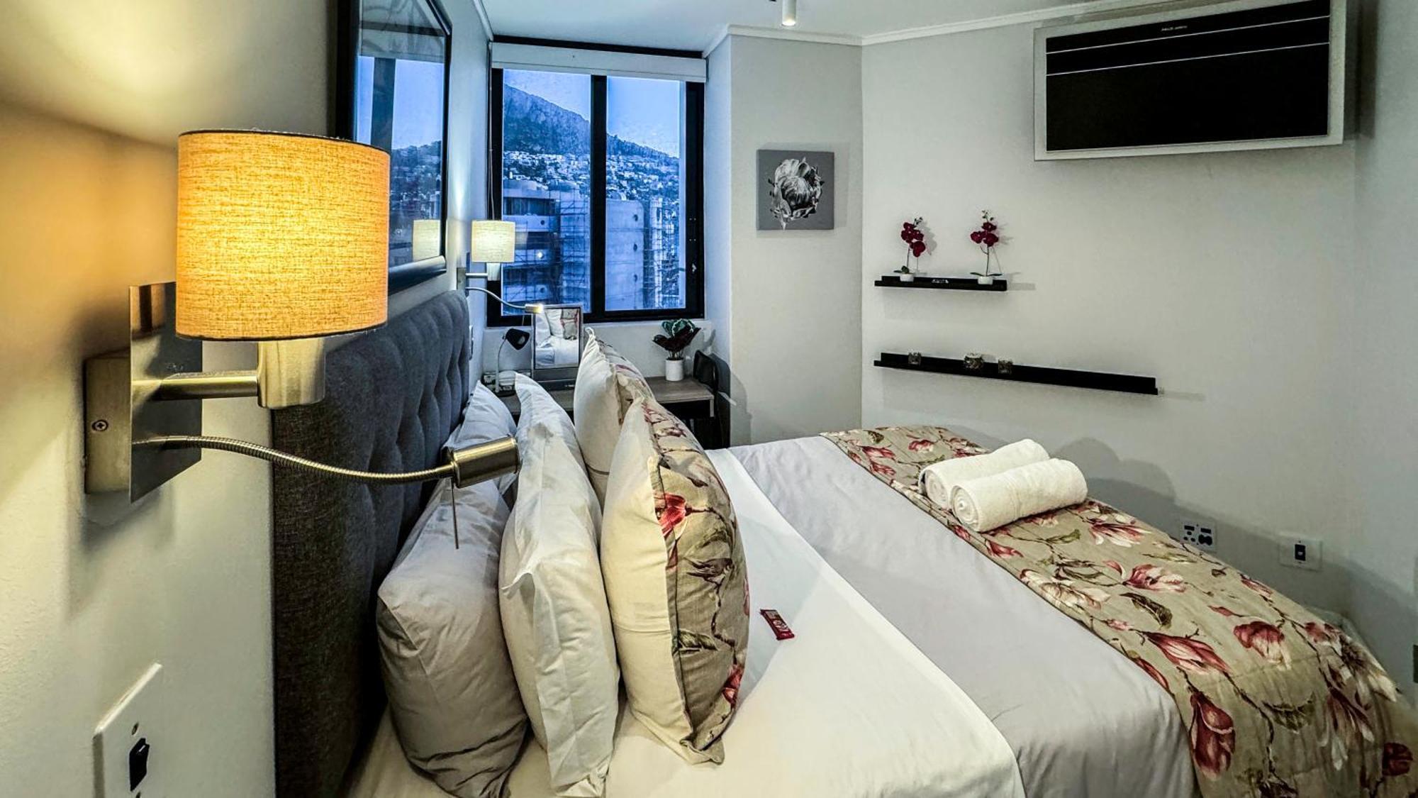 Flamingo Sea Point Sea View Luxury Best Position 1 Bedroom Apartment Queen Size Bed & Inverter For Tv Cape Town Ngoại thất bức ảnh